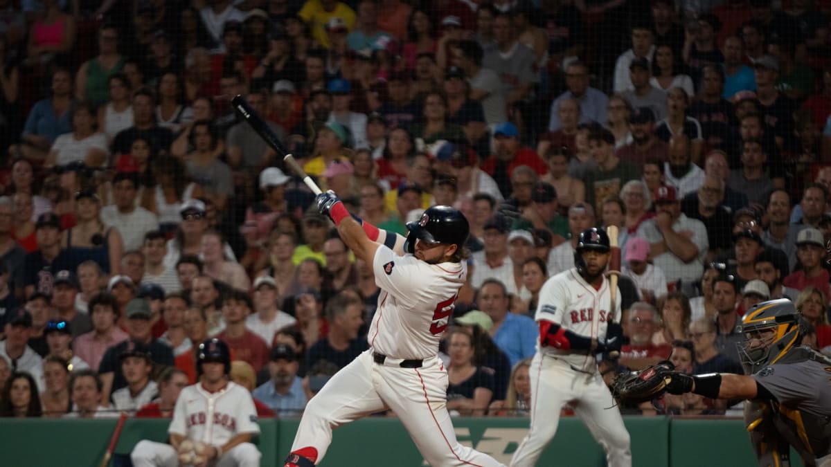 El jardinero zuliano Wilyer Abreu explotó su poder con largo tablazo en el Fenway Park