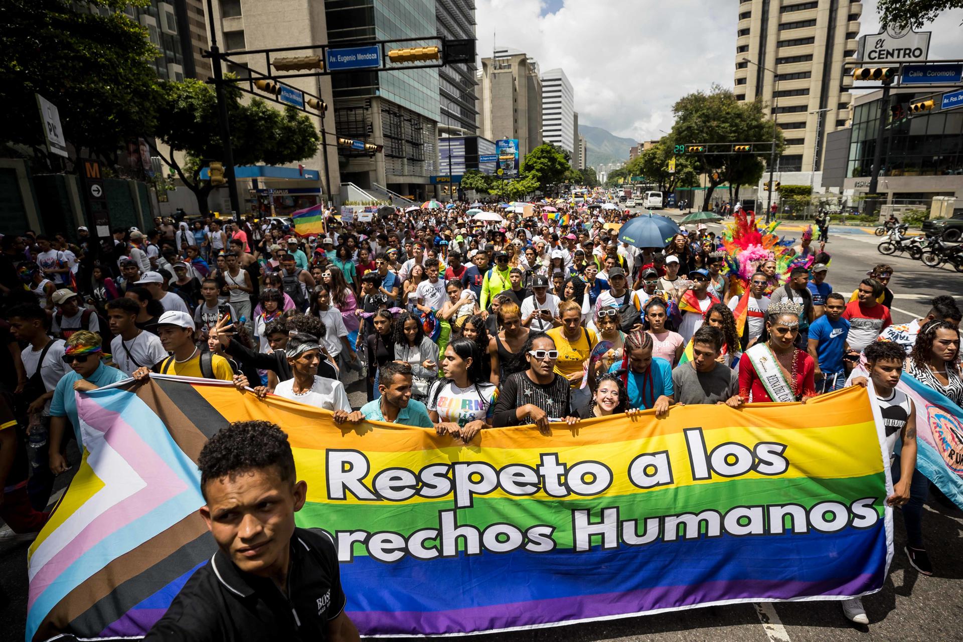 Comunidad LGTBI marchó en Caracas para exigir reconocimiento y respeto de sus derechos