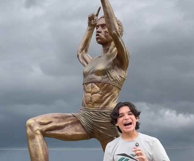 Josué Benjamín Figueroa compone escultura para Yulimar Rojas