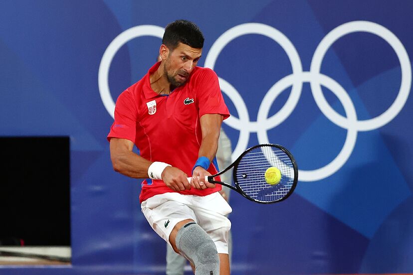 Novak Djokovic venció a Rafa Nadal en duelo de leyendas