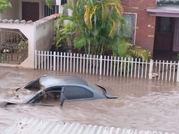 Se elevan a dos los muertos por desbordamiento del río Manzanares en el estado Sucre