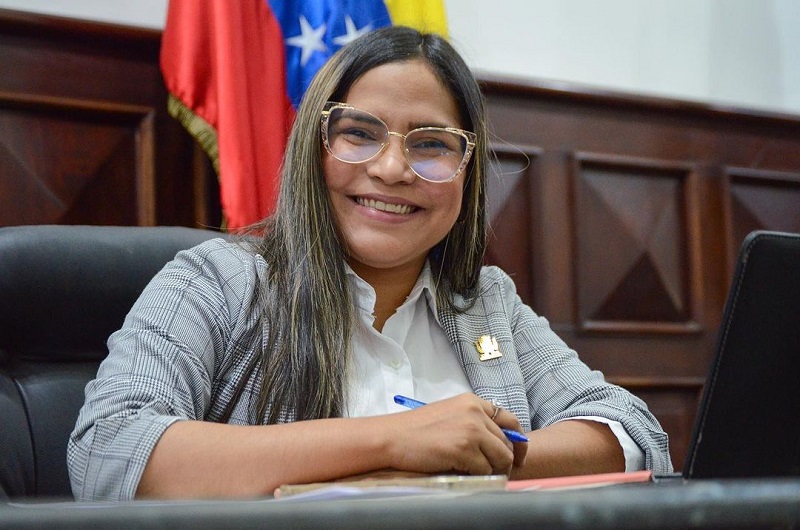 Fiscal General acusó a Yeisel Pérez, legisladora del CLEZ, de presunta instigación de protesta en c.v. de Cacique Mara