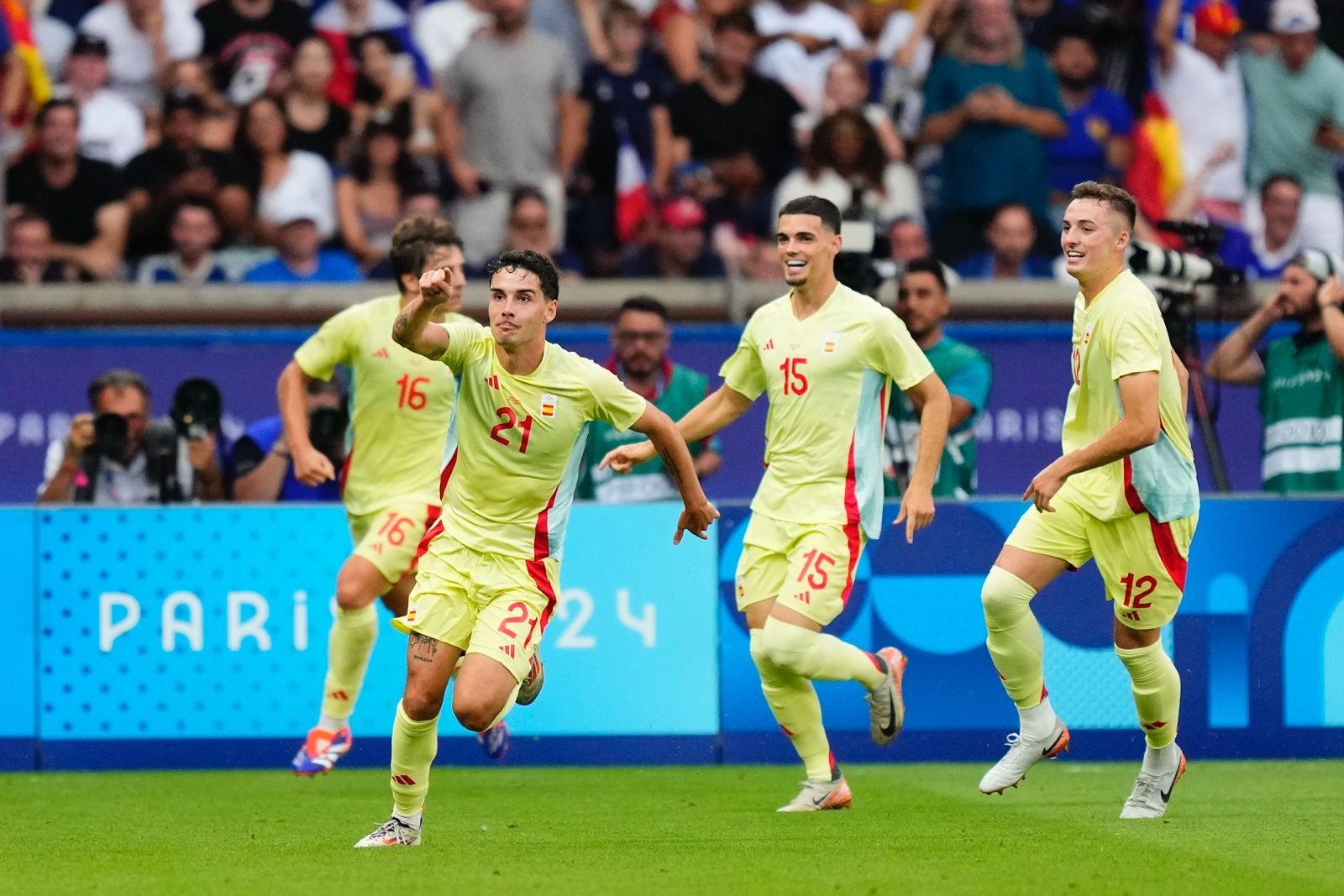 España es la campeona olímpica al vencer a Francia en fútbol masculino