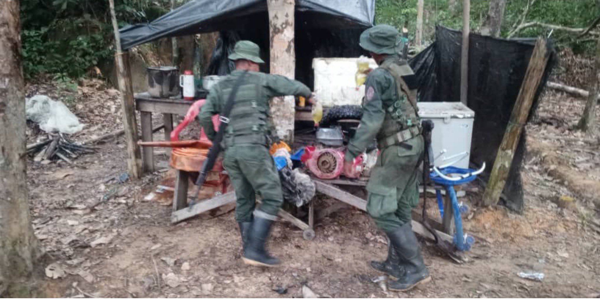 FANB destruyó materiales usados para la minería ilegal en la Amazonía de Venezuela