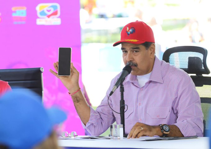 Maduro dijo que Conatel le propuso desinstalar WhatsApp en todo el país