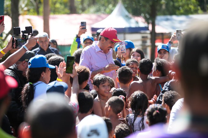 Presidente Maduro dio inicio al Plan Vacacional Comunitario Mostacho Fest