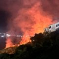 Reportan fuerte incendio de vegetación en Los Teques