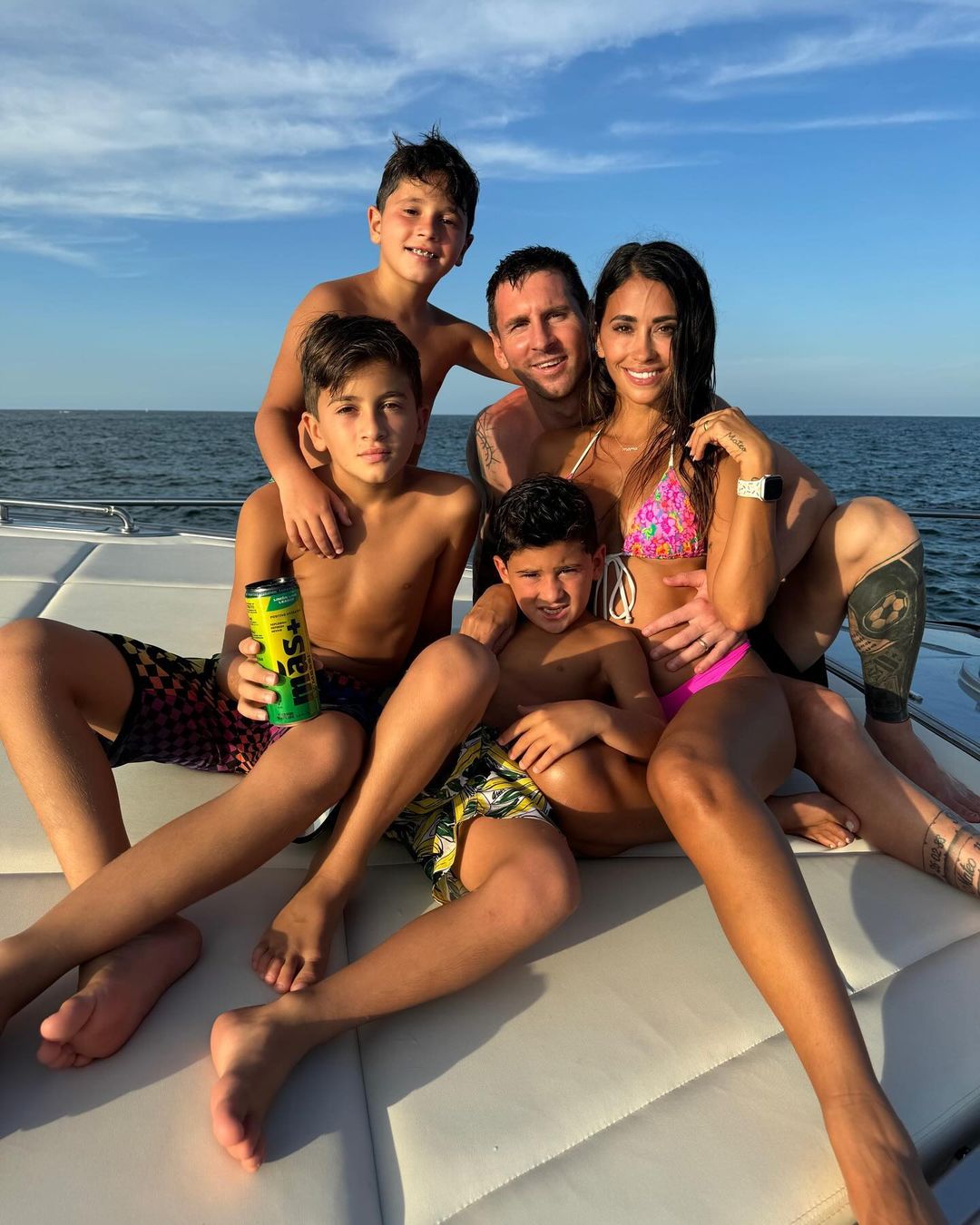 ¡Malucas pues!: Las vacaciones de Messi en familia