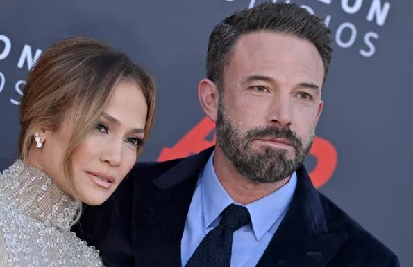 Aparece video que muestra a Ben Affleck molesto con JLo por compartir un íntimo momento de ambos