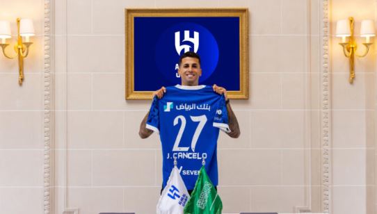 Joao Cancelo llega al Al-Hilal de Arabia Saudita