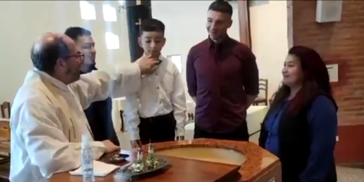 Niño sorprende en su bautismo: ‘Quiero ser Messi’