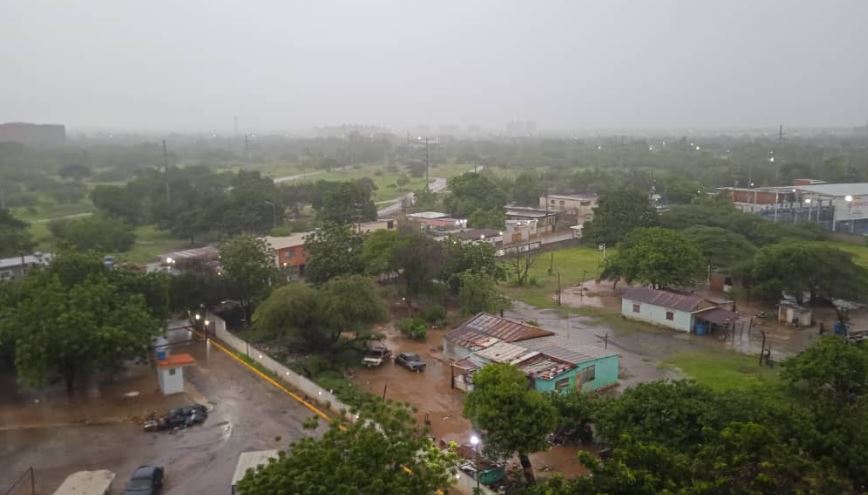 Amaneció lloviendo en Maracaibo y la zona Sur: precipitaciones se extendieron hasta media mañana este 25-Ago