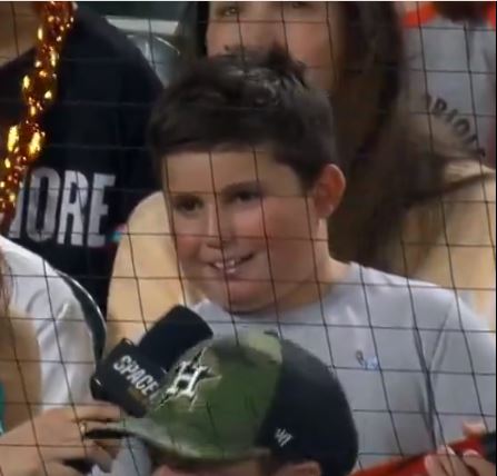 Niño es sorprendido por un noble gesto de José Altuve