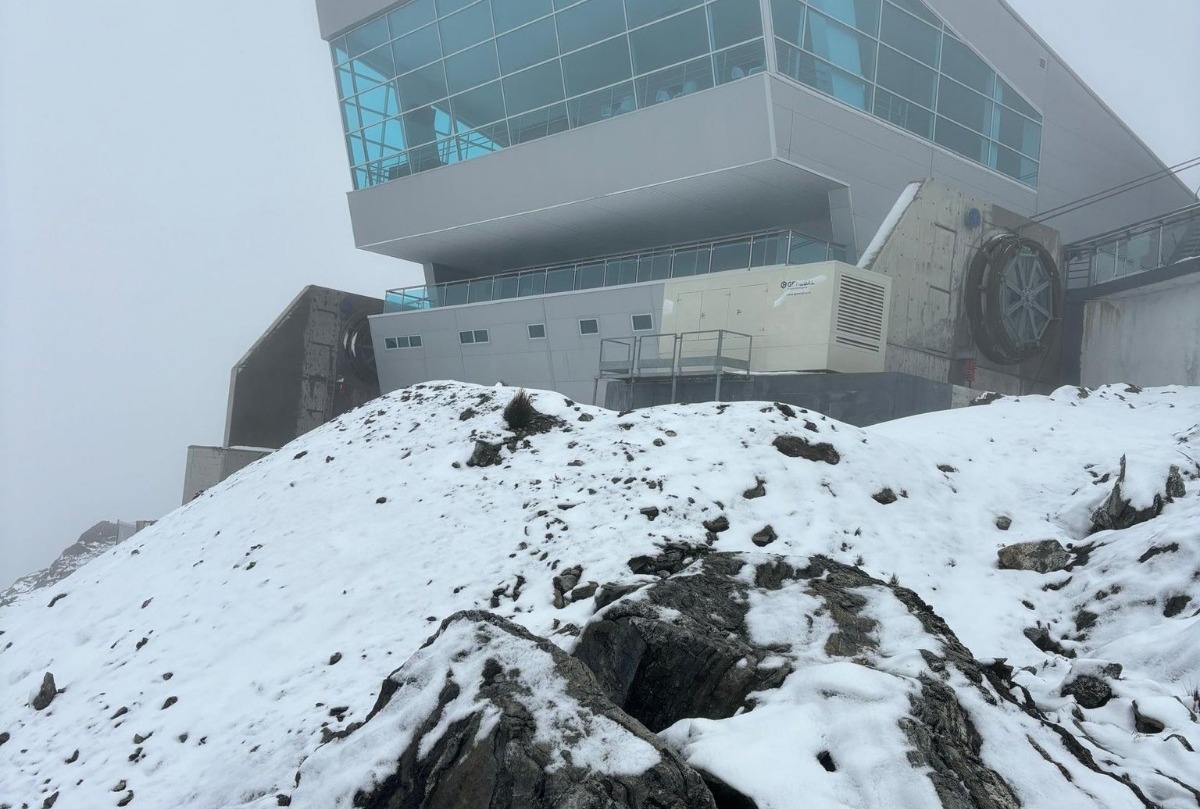 Nevada cubrió de blanco el Pico Espejo en el estado Mérida