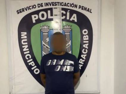 Arrestan a hombre con un paquete de droga en Cerros de Marín