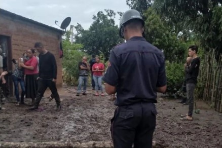 Murieron dos niñas al electrocutarse con un tendedero de alambre en Portuguesa