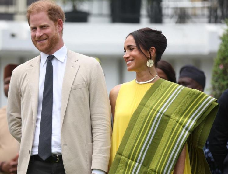 Príncipe Enrique y Meghan Markle son recibidos en Colombia por Francia Márquez