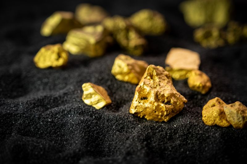 El oro marca récord histórico al ubicarse en $ 2.492,55 por onza