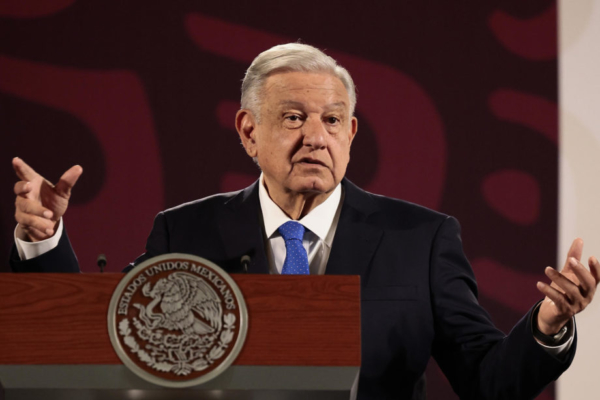 López Obrador dice que su postura ayuda a que 