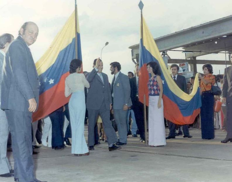 El día que Caldera inauguró el Mercado Las Pulgas, uno de los más grandes de Latinoamérica: Había áreas verdes y hasta teléfonos