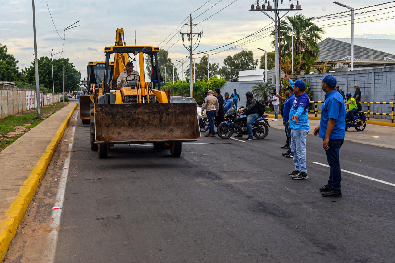 Alcaldía de San Francisco realiza tercer Mega Operativo de Limpieza en la parroquia El Bajo