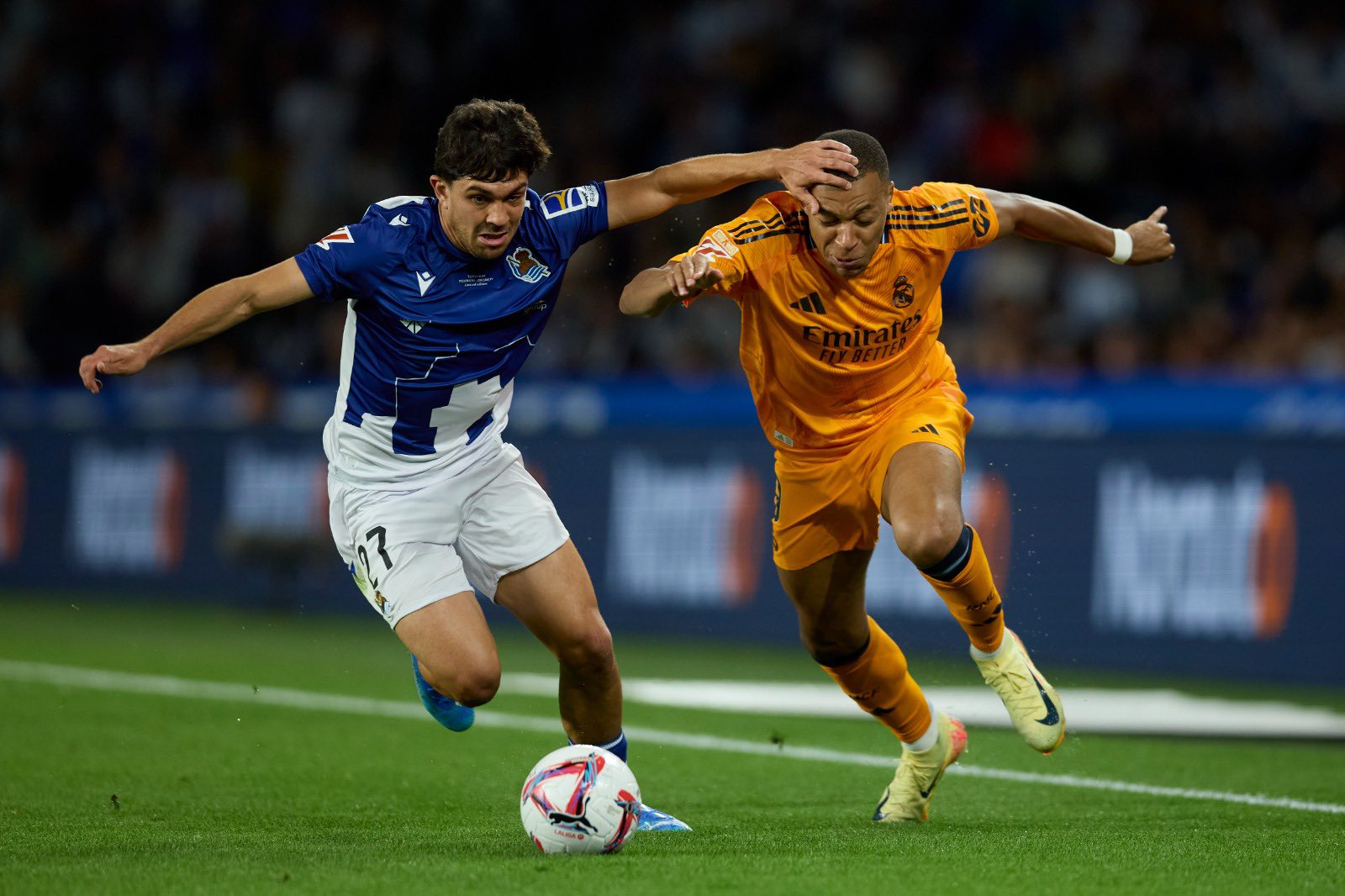 Jon Aramburu fue titular en la caída de la Real Sociedad ante el Real Madrid