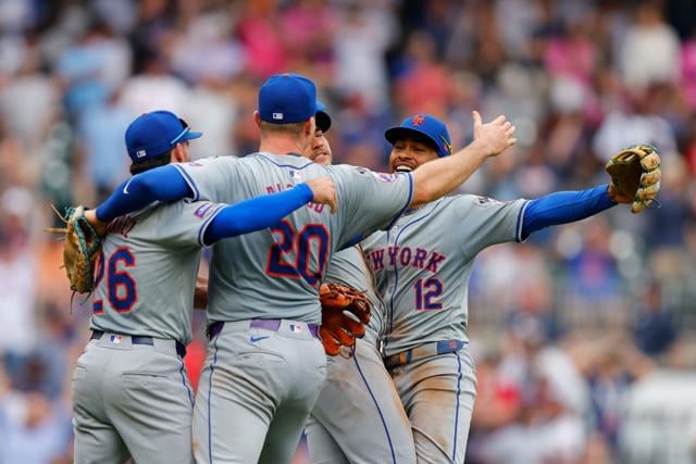 Los Mets de Nueva York del venezolano Carlos Mendoza avanzan a la postemporada