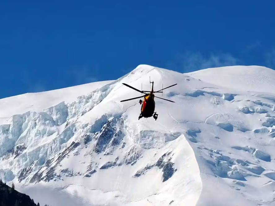 Encuentran a cuatro alpinistas fallecidos en Mont Blanc, el pico más alto de los Alpes