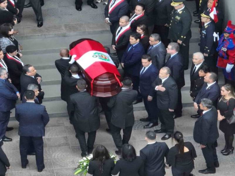 Cientos de personas despiden a Fujimori, al que consideran el mejor presidente del Perú