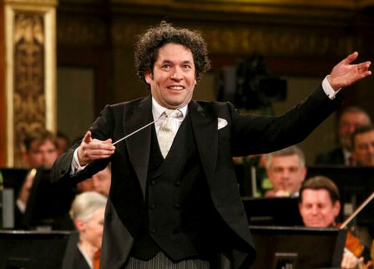 El venezolano Gustavo Dudamel abrirá celebración del Mes de la Herencia Hispana en EEUU