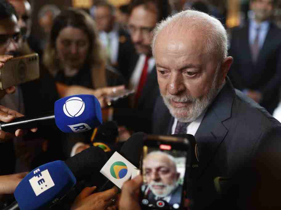 Lula busca reanudar conversación con Venezuela