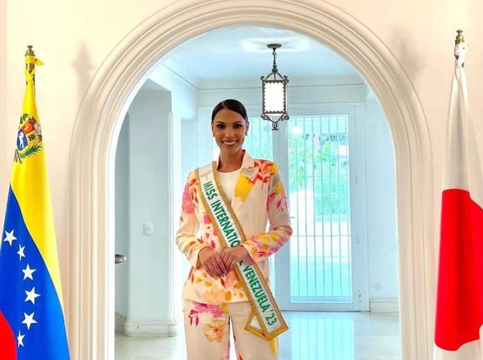 Sakra Guerrero, Miss Internacional Venezuela, visitó Embajada de Japón