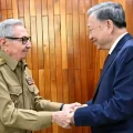 Reaparece Raúl Castro tras varios reportes de que había muerto