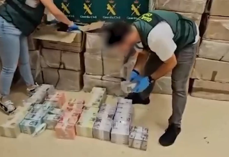 Autoridades españolas incautaron seis mil millones de bolívares en billetes en Madrid: Hay cuatro detenidos