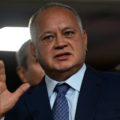 Cabello confirma la detención de un estadounidense y dos españoles