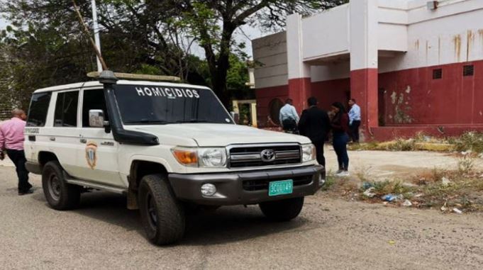 Sicarios acribillan a un productor agropecuario dentro de su casa en La Cañada de Urdaneta