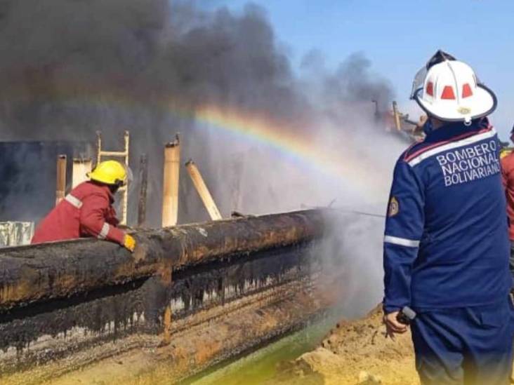 Incendio en muelle de Ciudad Ojeda ocasionó daños materiales