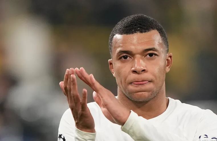 Mbappé rechaza mediación con la liga francesa