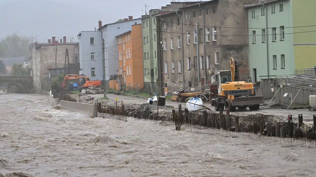 Muertos y miles de evacuados por temporal en Europa Central