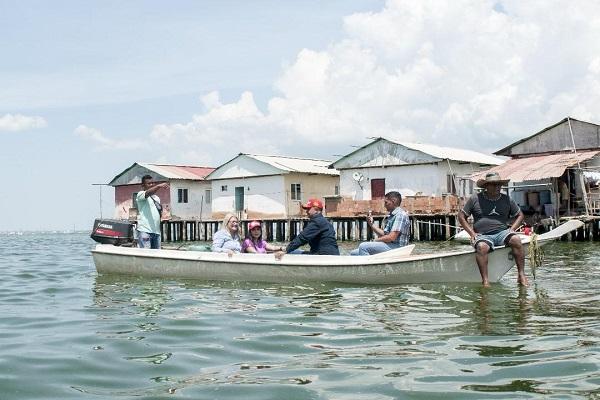 Corpozulia inició abordaje integral para las familias que habitan en los palafitos en Santa Rosa de Agua