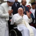 Frustran un atentado islamista contra el Papa Francisco con flechas y drones