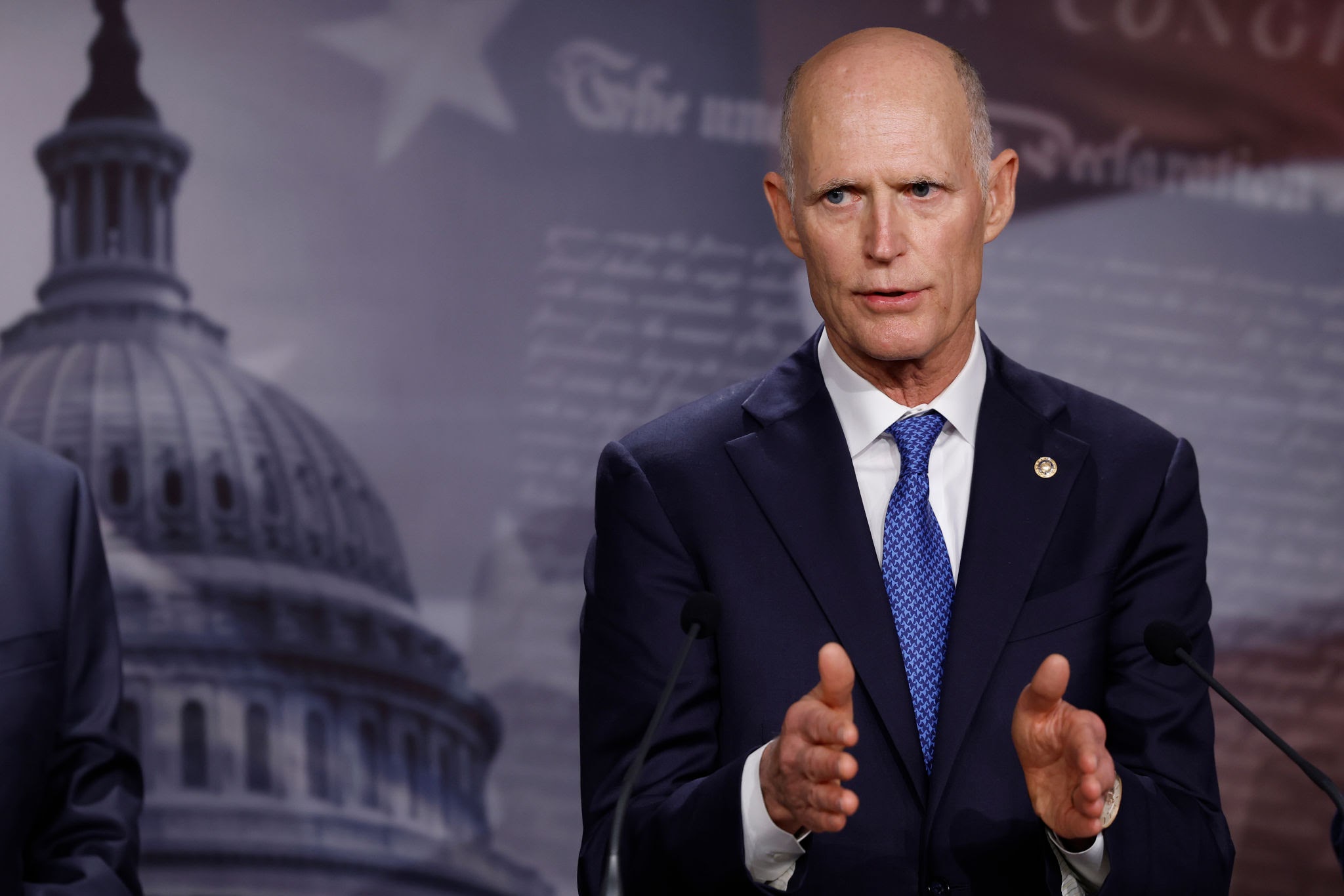 Senador Rick Scott confirma que EEUU renovó una licencia petrolera hace tres días a Venezuela