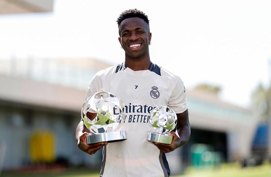 Vinícius Jr. recibió galardón del jugador Más Valioso de la UEFA Champions League