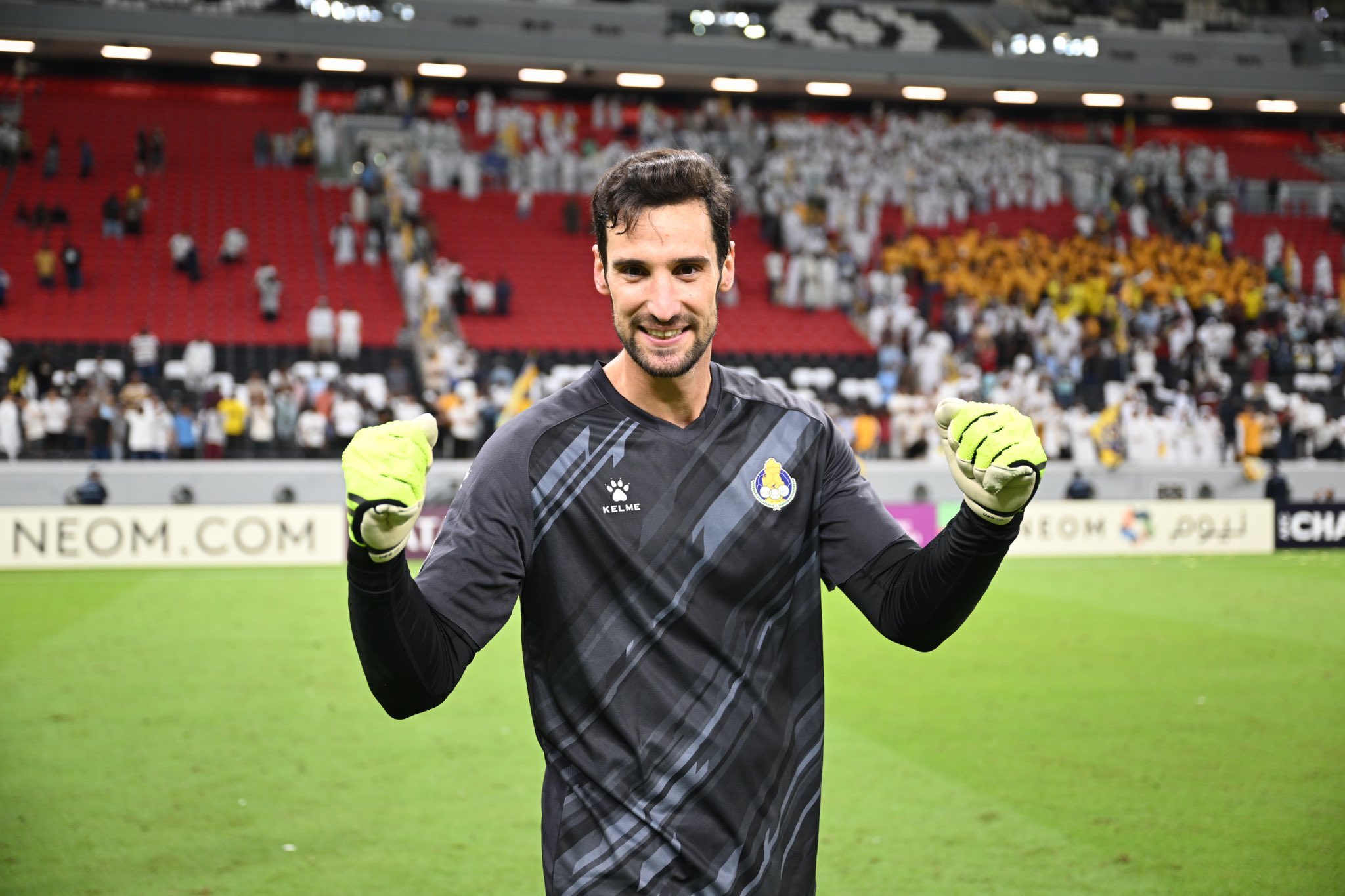 Sergio Rico vuelve a las canchas después de su grave accidente