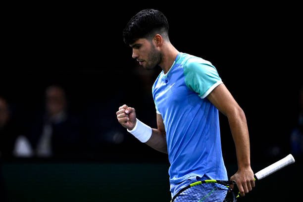 Carlos Alcaraz eliminó al chileno Nicolás Jarry y avanzó en el Masters 1000 de París