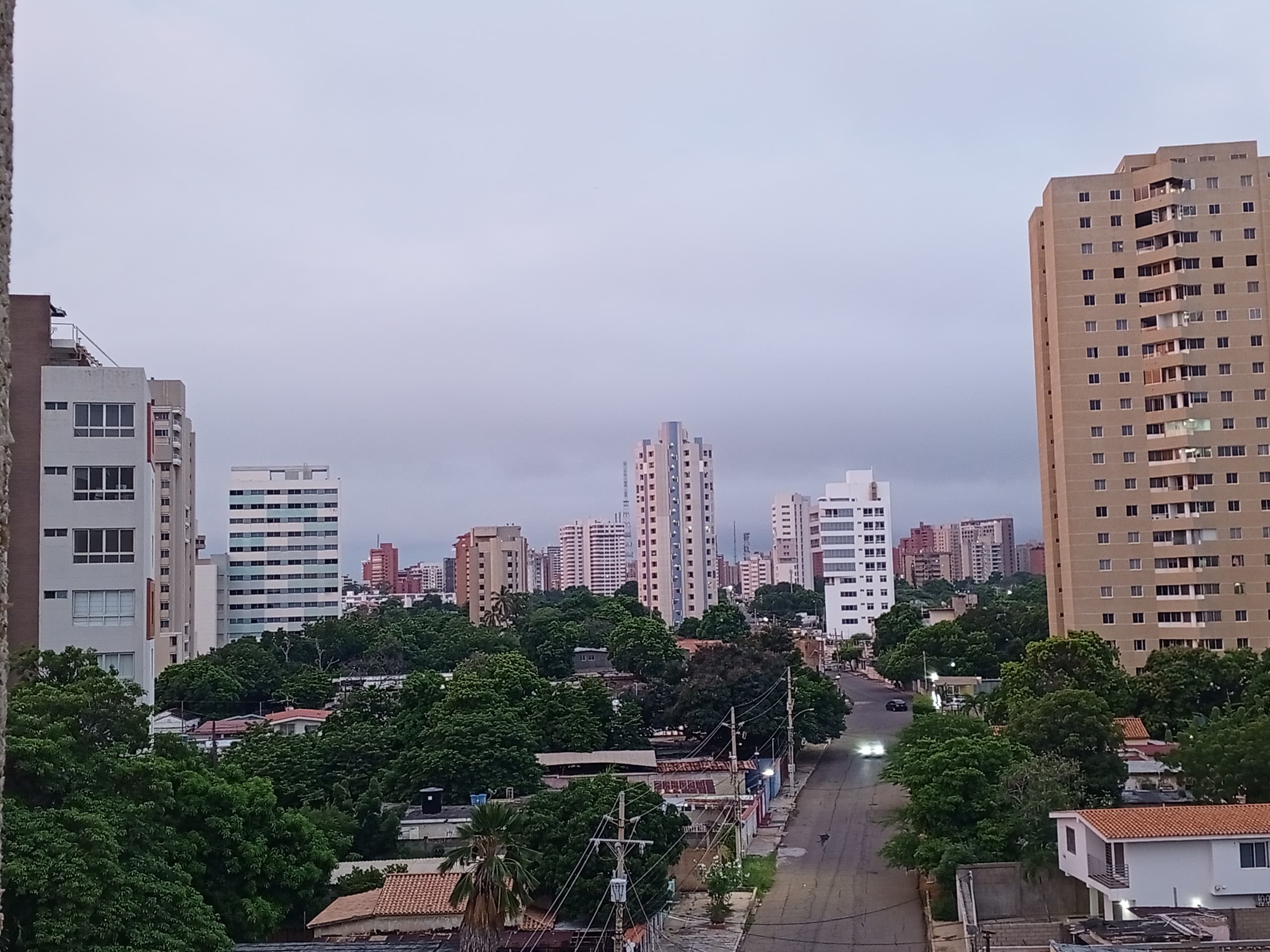 Probabilidad de lluvias se estima sobre el Lago de Maracaibo este miércoles 16-Oct