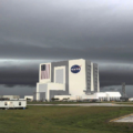 El Centro Espacial Kennedy de Florida cierra ante la llegada del huracán Milton