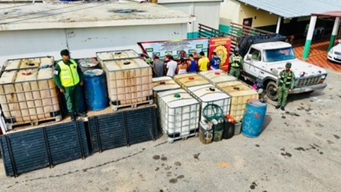 Atraparon a seis hombres hurtando gasolina de la planta Bajo Grande