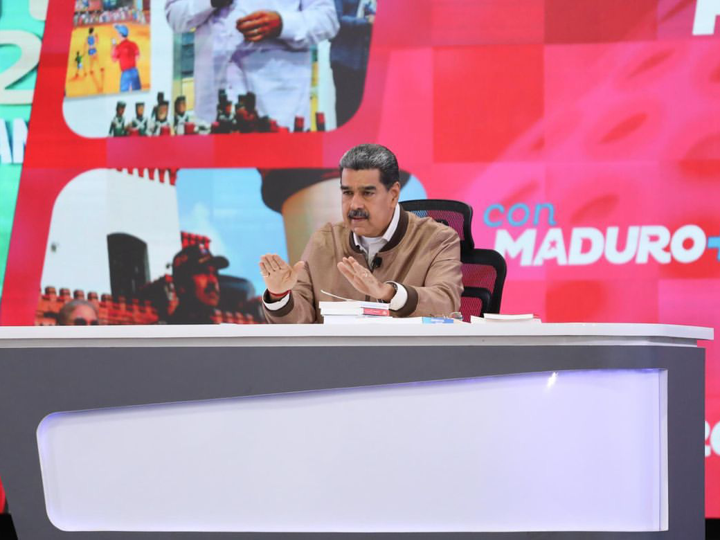 Maduro: Prometo luchar contra corruptos y traidores ‘caiga quien caiga’