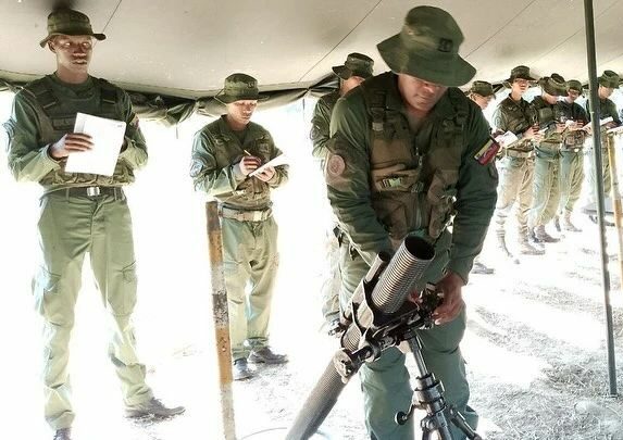 Militares desmantelan un campamento usado para actividades ilícitas en costas de Venezuela